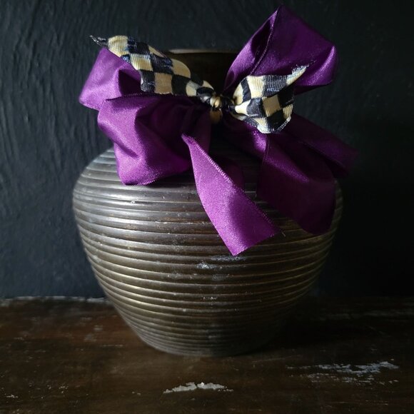 Vintage Ribbed Brass Squat Vase, Vintage Brass Vase - Picture 1 of 6